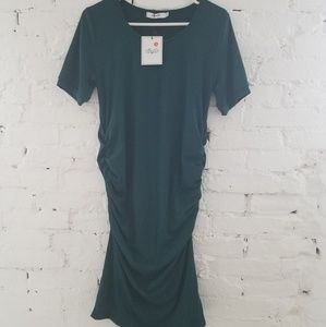 Form fitting maternity dress